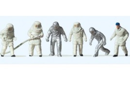 Firemen in chemical suits HO Scale 